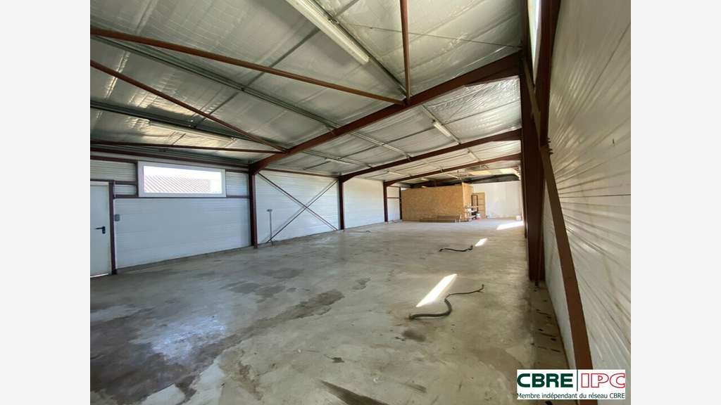 LOCATION - REF : 8399YA