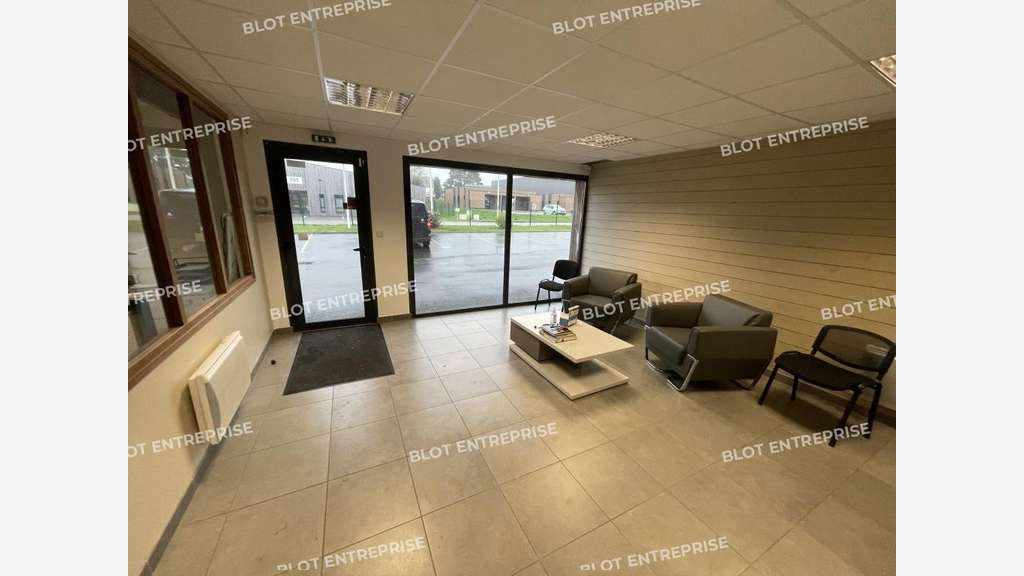 A louer local d'activités 243m² à Quimperlé