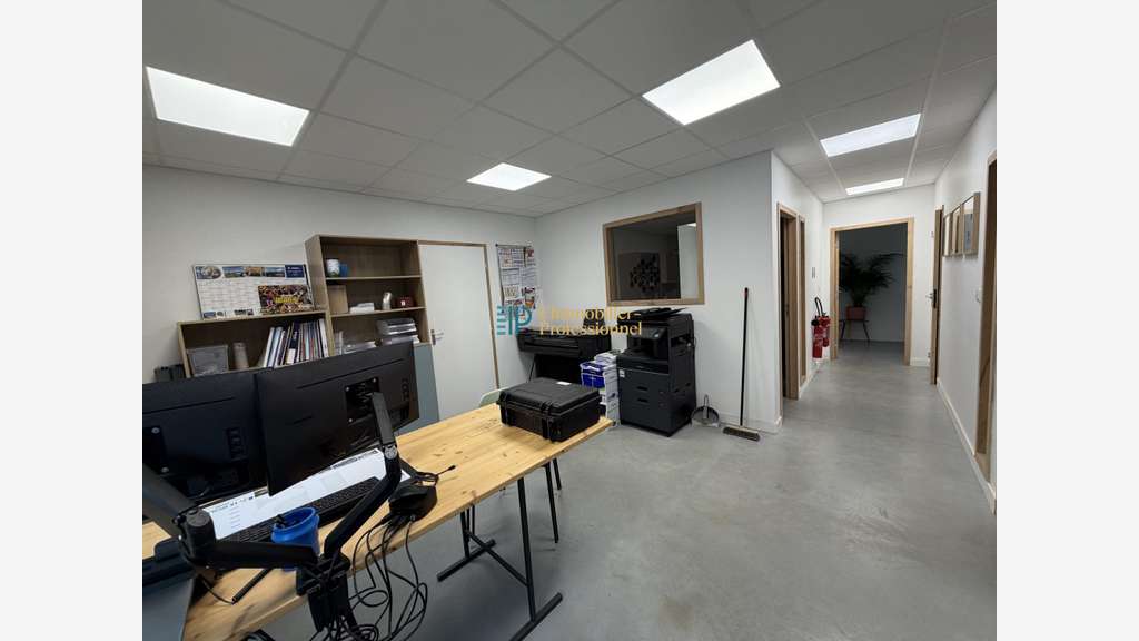 À louer local d’activité récent 183m² ZA Mellac