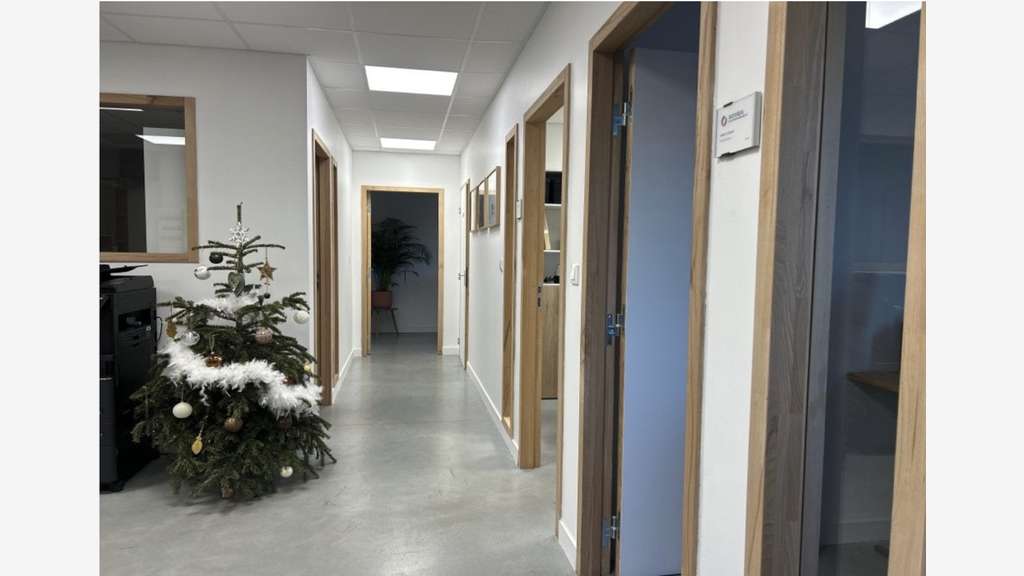 A louer local 183m² zone de Kervidanou Quimperlé