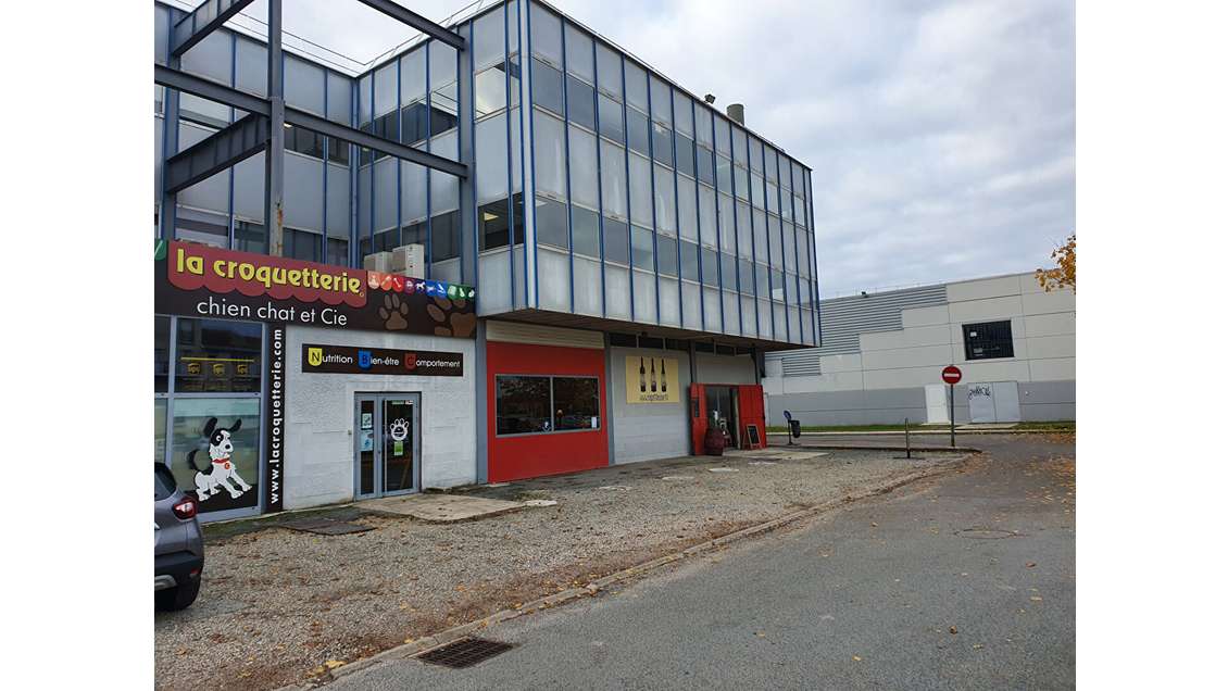 Entrepôt 226m² à louer Mérignac rocade sortie n°9