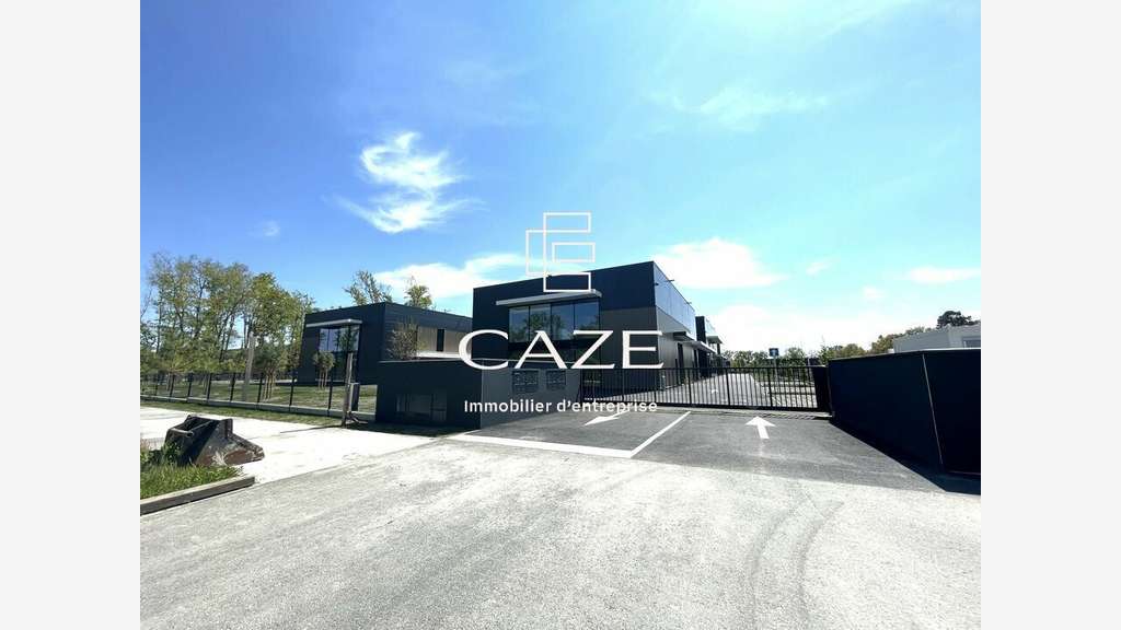 Locaux à louer à Mérignac Vert Caste sortie 10