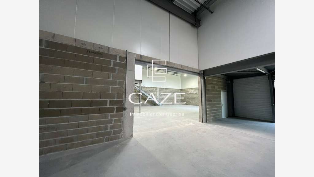 A louer local 509m² zone Vert Castel Mérignac