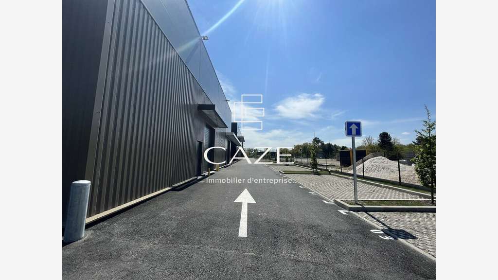 A louer local 509m² zone Vert Castel Mérignac