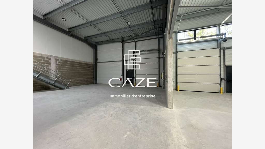 A louer local 509m² zone Vert Castel Mérignac