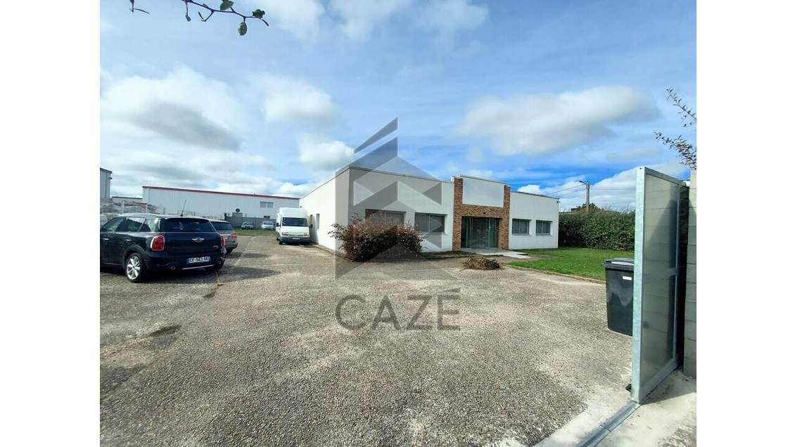 Bâtiment indépendant 365m² à louer à Mérignac