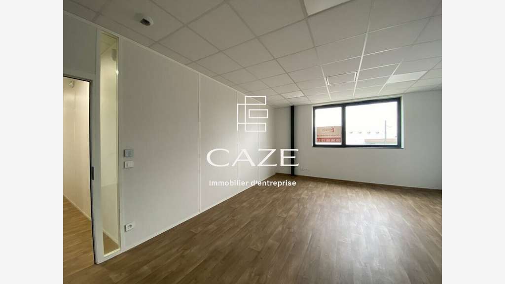 A louer bâtiment mixte 488m² prox rocade Mérignac