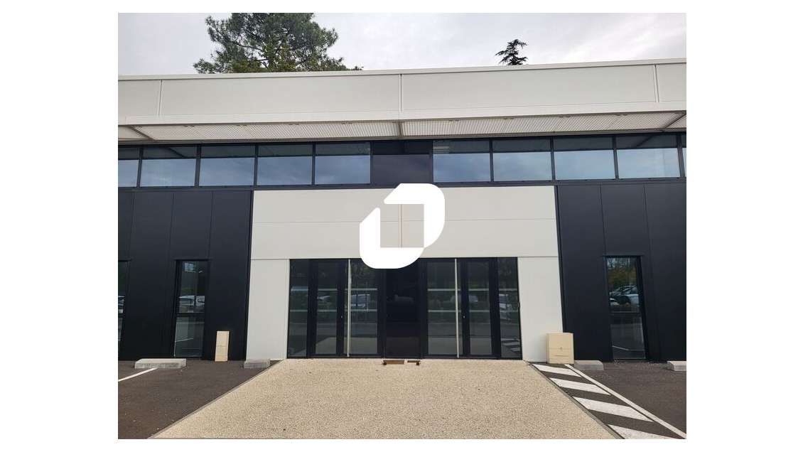 A louer Local d'activité 316m² Merignac
