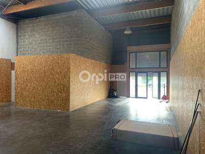 Local 190m² avec bureau à l'étage à Mérignac