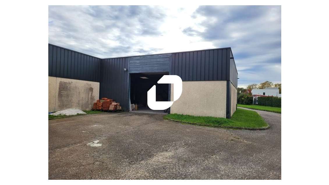 A louer Local d'activité 280m² Merignac