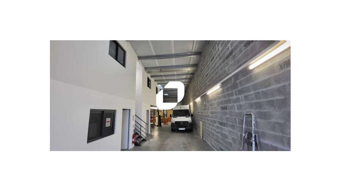 A louer Local d'activité 390m² Merignac