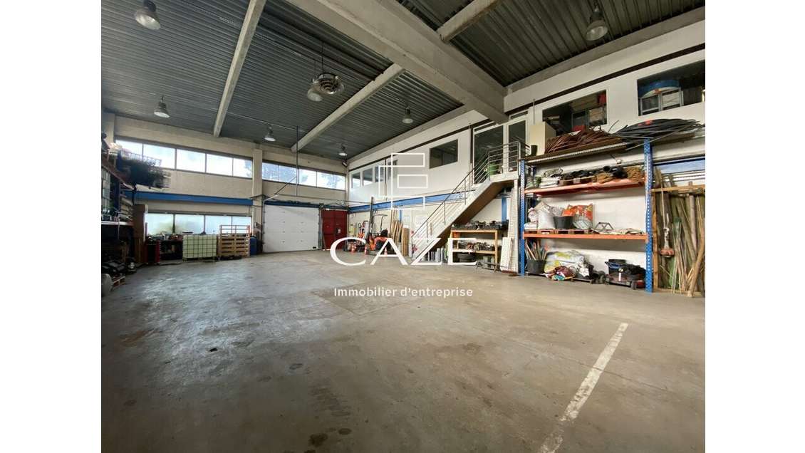 BATIMENT MIXTE A LOUER - SORTIE 11B