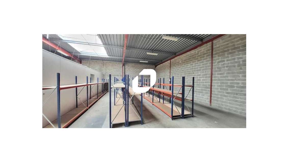A louer Local d'activité 365m² Merignac