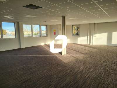 Location Locaux d'activités - Entrepôts à Mérignac