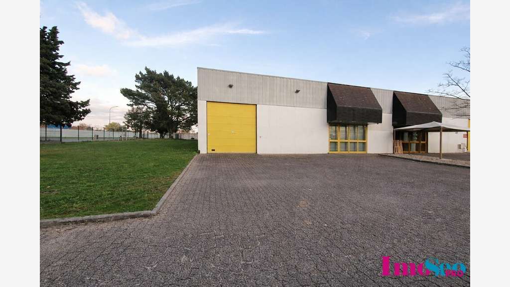 Entrepôt 365m² à louer ZI du Phare à Mérignac