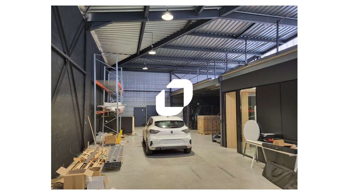 A louer Local d'activité 355m² Merignac
