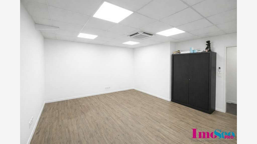 Entrepôt 280m² à louer Mérignac ZI du Phare