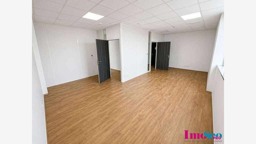A louer entrepôt 488m² à Mérignac zone d'activité