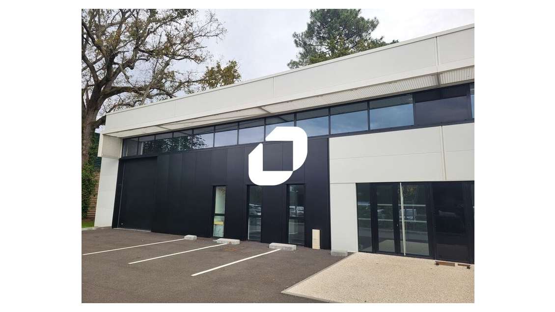 A louer Local d'activité 316m² Merignac