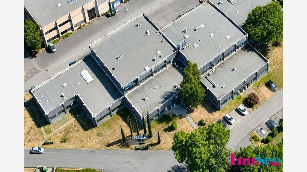 Entrepôt 493m² à louer sortie n°11 à Mérignac