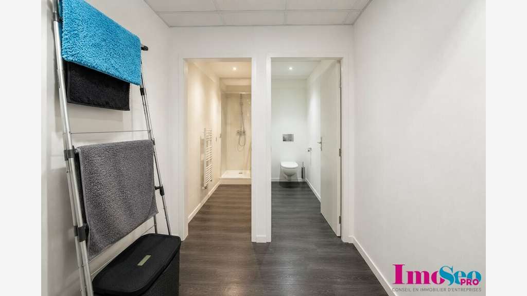 Entrepôt 493m² à louer sortie n°11 à Mérignac