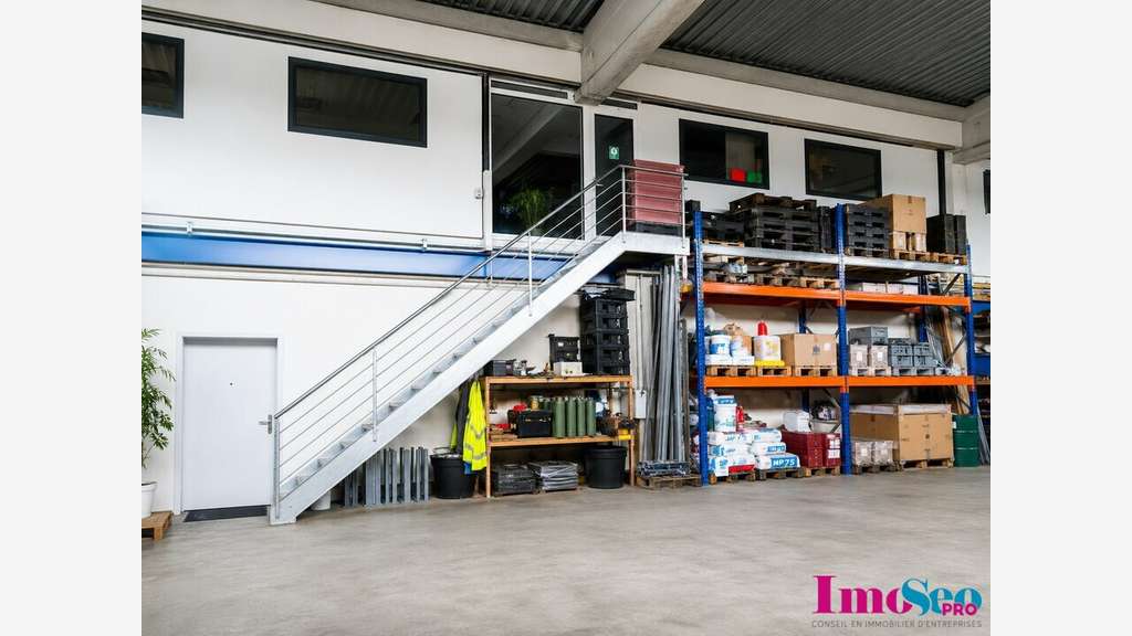 Entrepôt 493m² à louer sortie n°11 à Mérignac