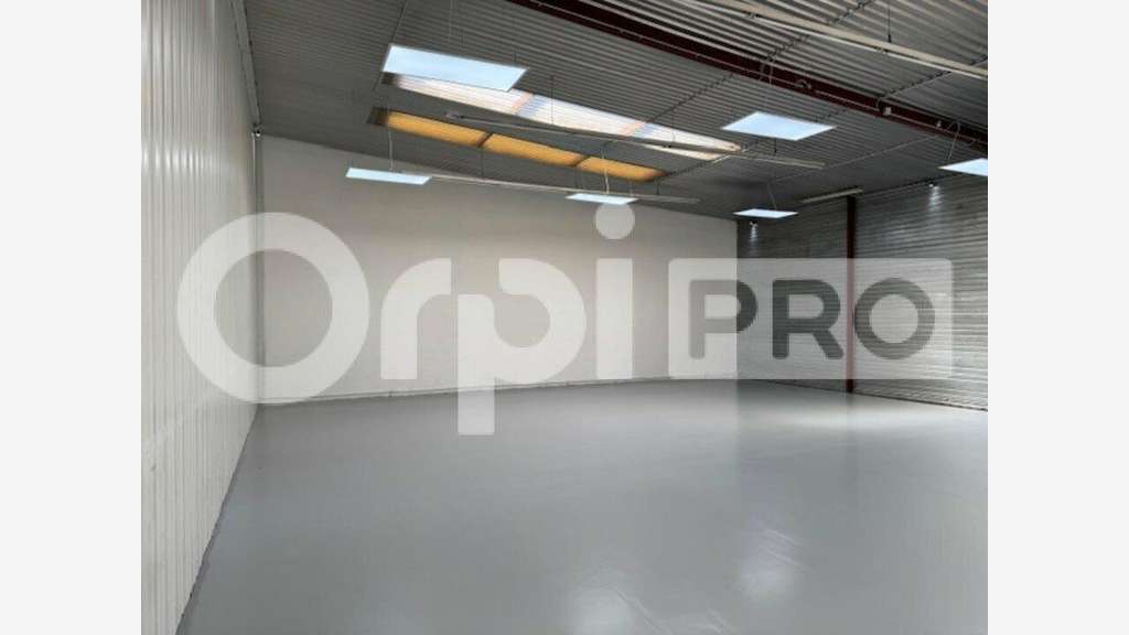 A louer local d'activité bureau 230m² à Mérignac