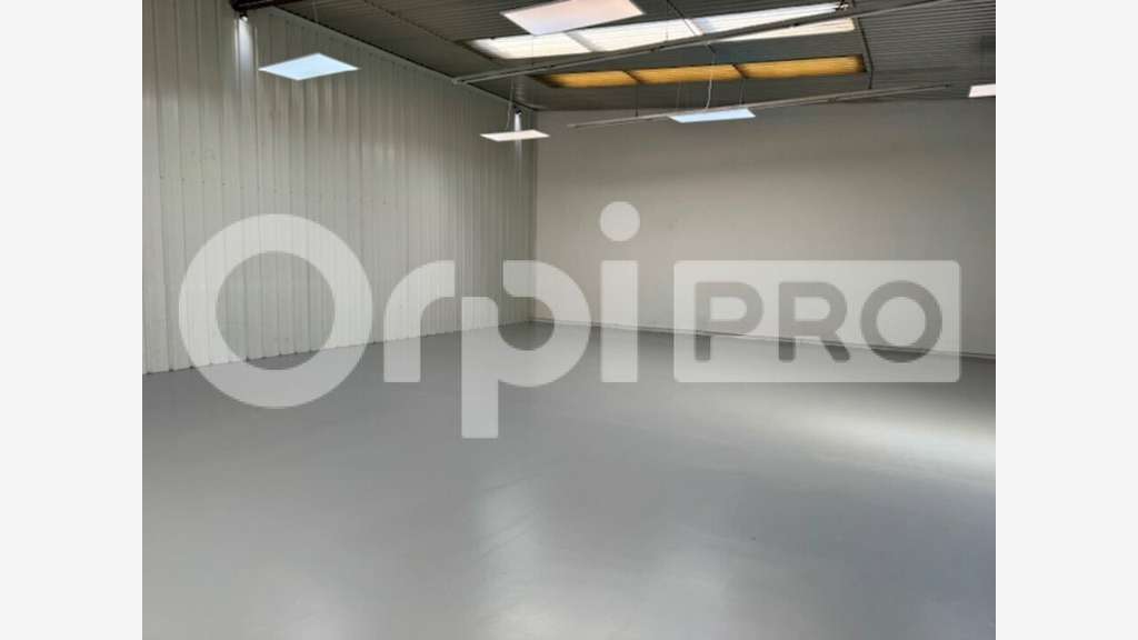 A louer local d'activité bureau 230m² à Mérignac