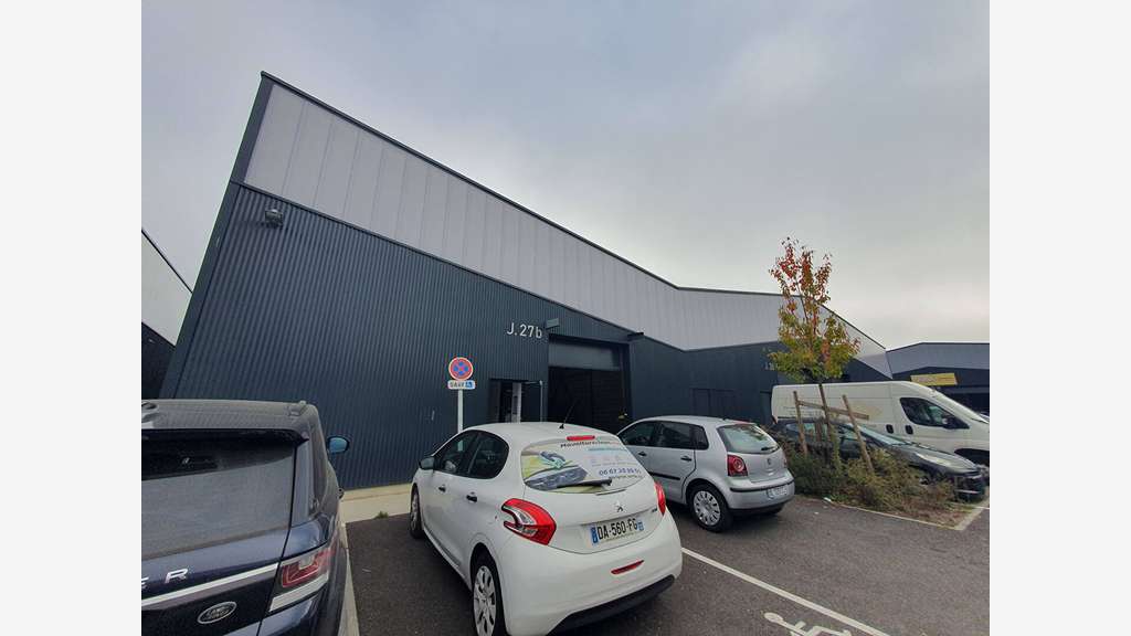 A louer entrepôt 370m² Mérignac proche aéroport