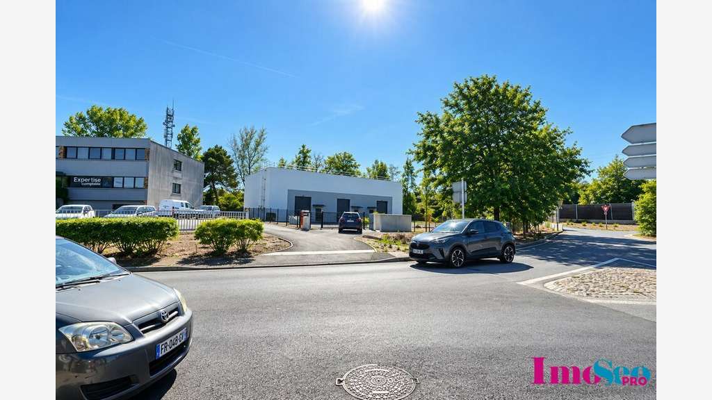 Entrepôt à louer MERIGNAC