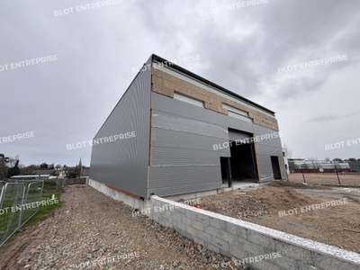 A louer local 468m² à Merlevenez ZAC Les Sources