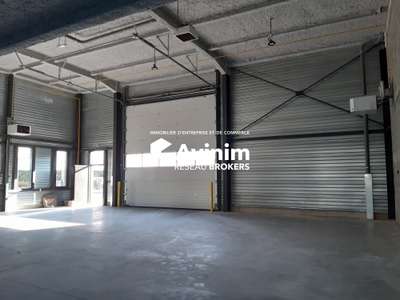 A louer local d'activité mixte neuf 305m² à Méry