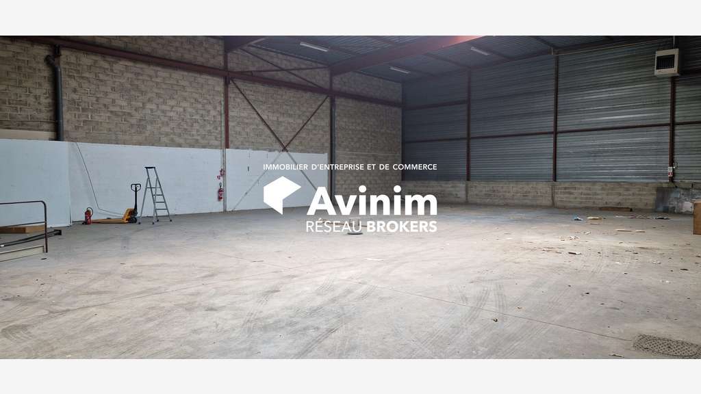 Local d'activité 544m²à louer Méry-sur-Oise N184
