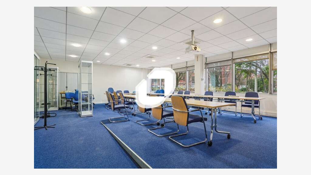 A louer Local d'activité 547m² Meudon la foret