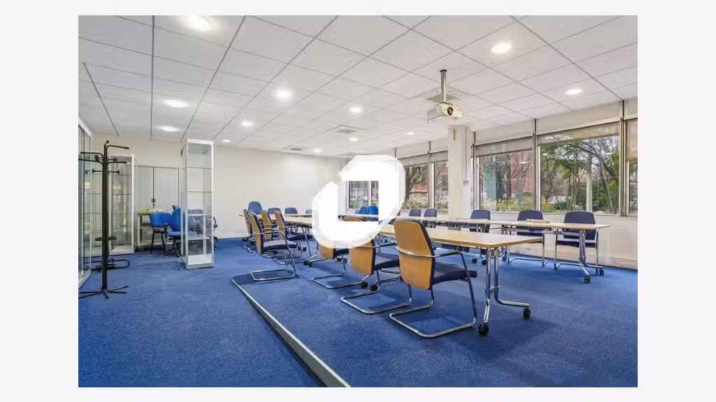 A louer Local d'activité 547m² Meudon la foret