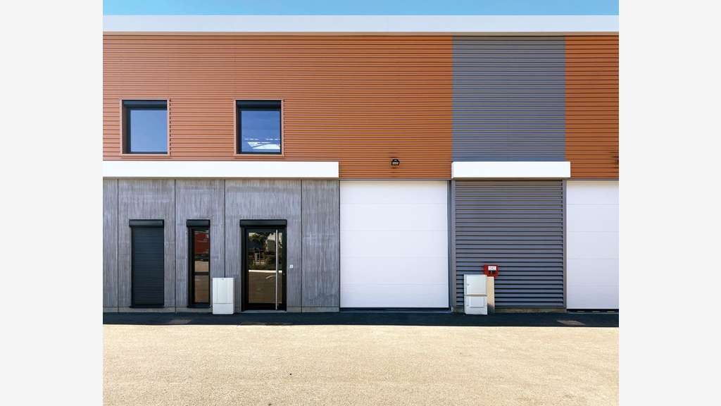 Local 203m² bureaux à louer Meyzieu parc Majoland