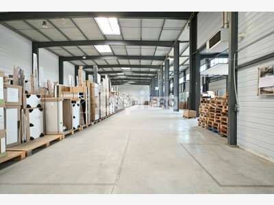 A louer local d'activité sécurisé 1531m² à Meyzieu