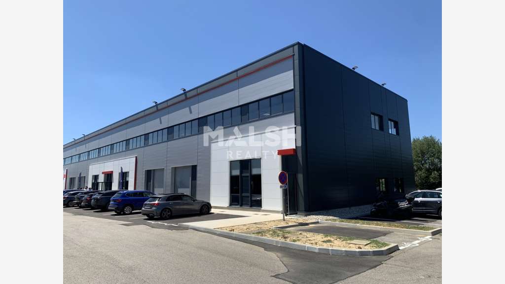 Locaux d'activités à louer 1940m² à Meyzieu
