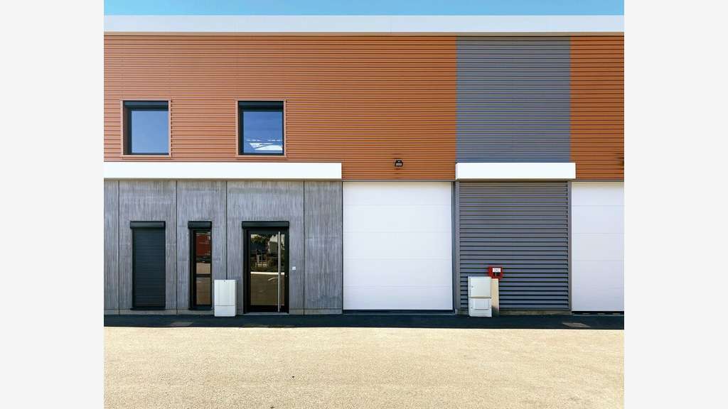 Local d'activité 203m² à louer Meyzieu PA Majoland