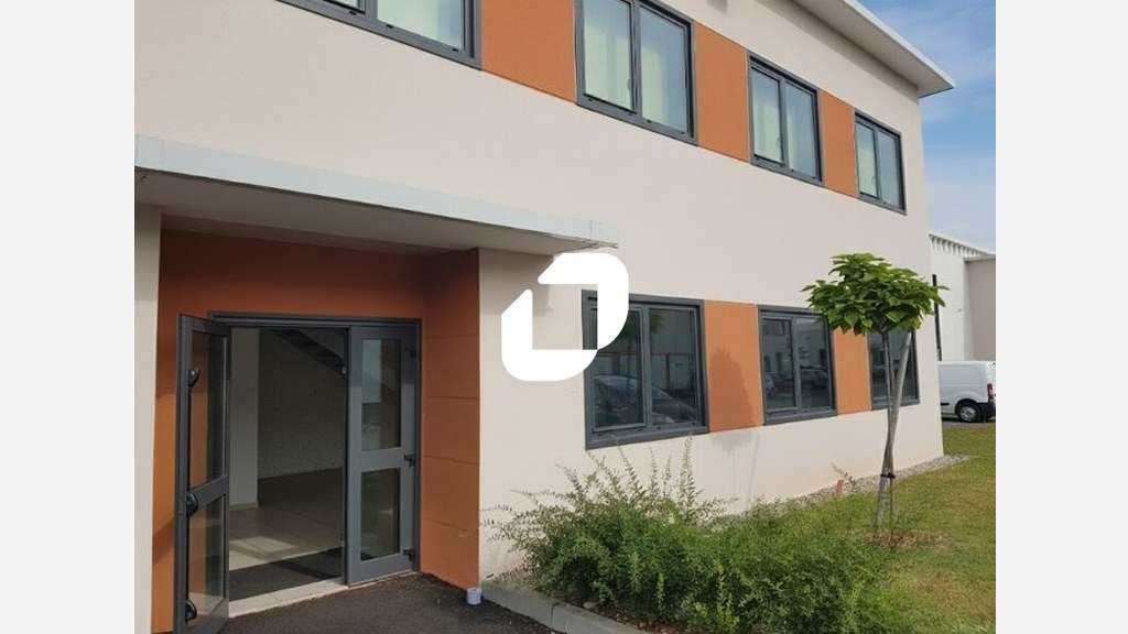A louer Local d'activité 922m² Meyzieu