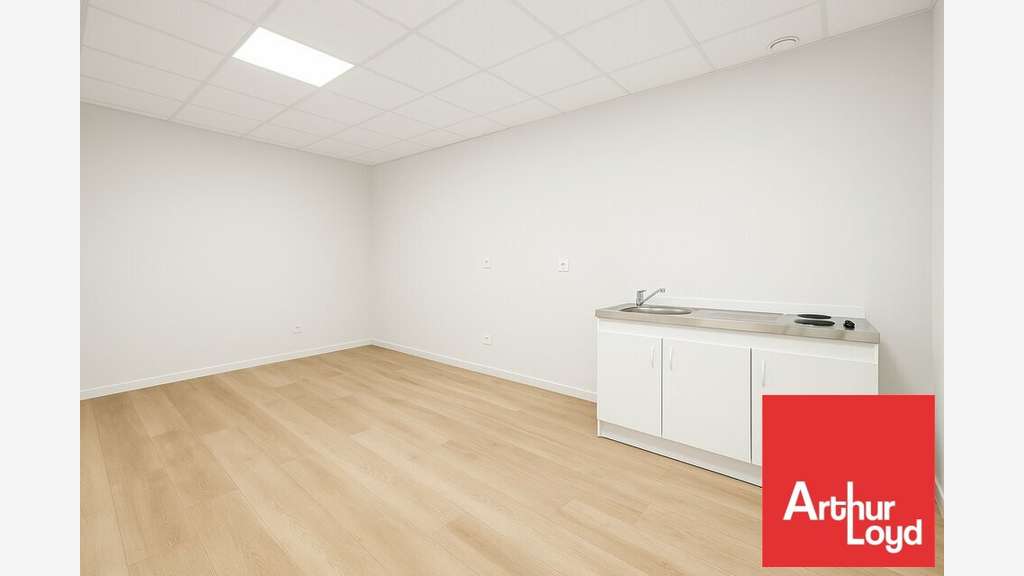 Local d'activité 762m² à louer à Migné-Auxances