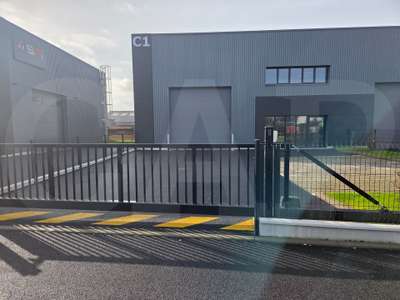 A louer local neuf 148m² ZA Actipole Miniac-Morvan