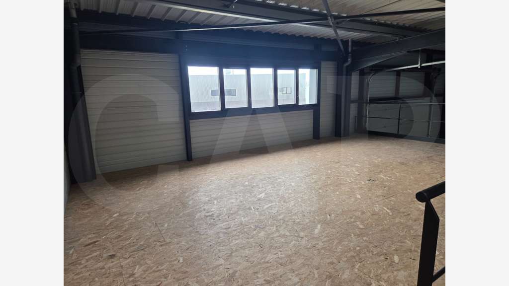 A louer local neuf 148m² ZA Actipole Miniac-Morvan