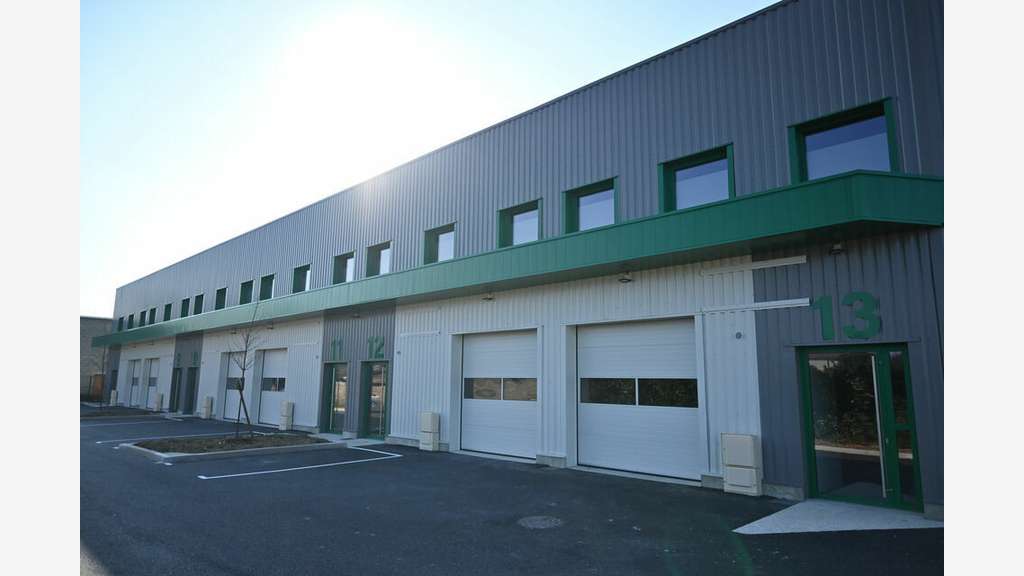 A louer cellule d'activité 154m² à Mions