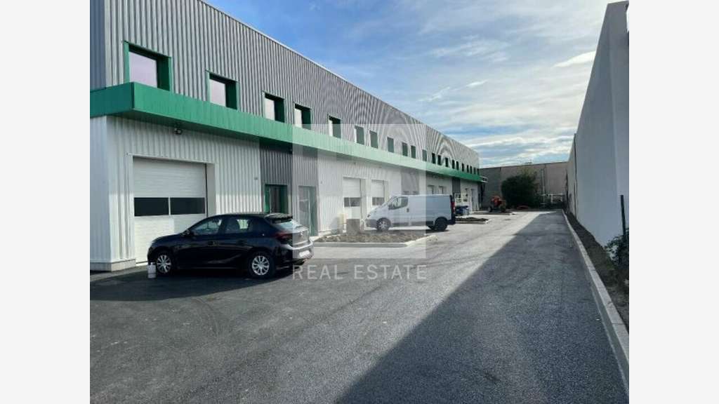 A louer local d'activités 154m² à Mions