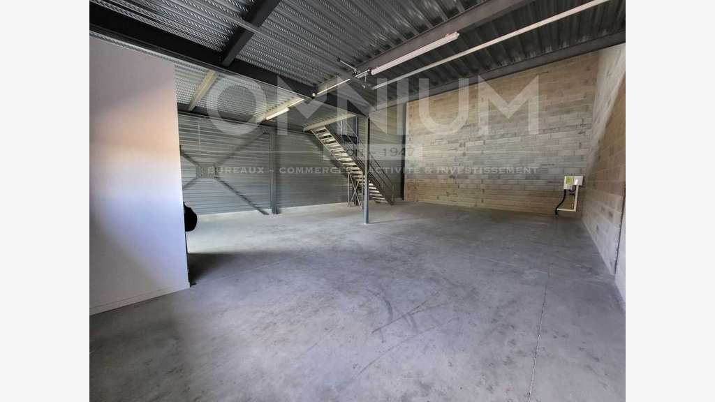 A louer cellules d'activité 154m² à Mions