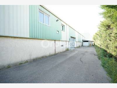 LOCAL D'ACTIVITE A LOUER - 141 m² - MIONS