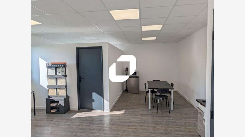 A louer Local d'activité 308m² Mions