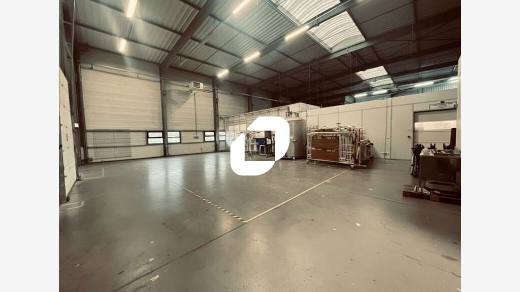 A louer Local d'activité 2337m² Mions