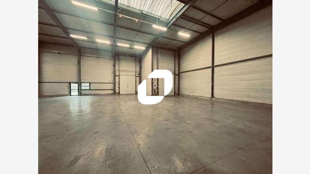 A louer Local d'activité 2337m² Mions